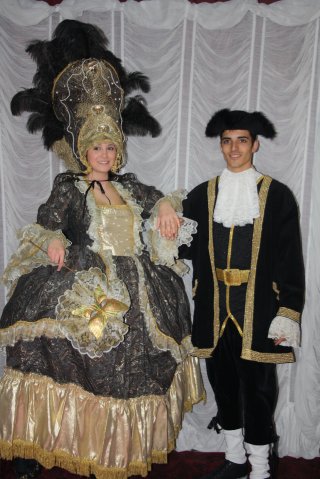 noleggio costumi carnevale abiti cerimonia costumi teatrali catania -  NOLEGGIO COSTUMI TEATRALI E CARNEVALESCHI